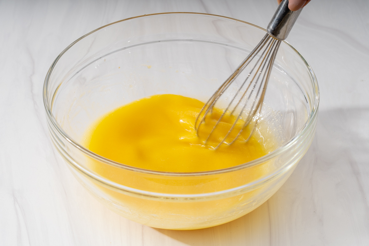 Step-1 Mix the egg yolk with a whisk in a bowl
